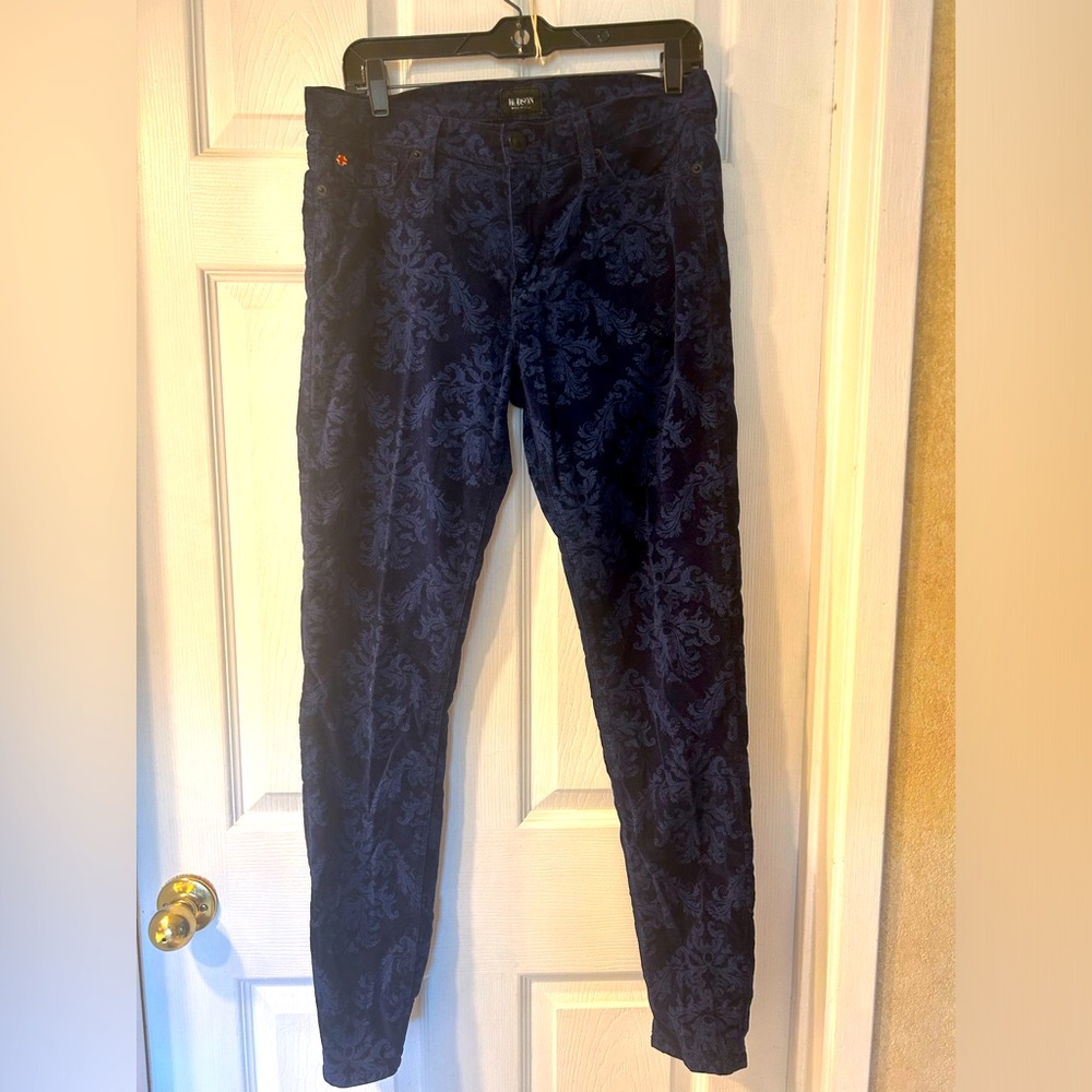 Hudson skinny, lightweight embossed cord skinny pants.